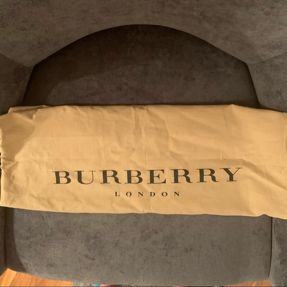 Burberry House Check Medium Hobo Bag - Picture 5 of 5